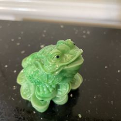 Feng Shui 3 Legged Lucky Green Resting Toad Money Frog Statue Figurine 2”x2.5”