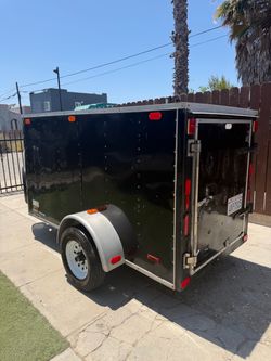 4x8 ENCLOSED CARGO TRAILER