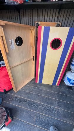 Cornhole set