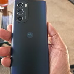 Moto Edge Plus 2022