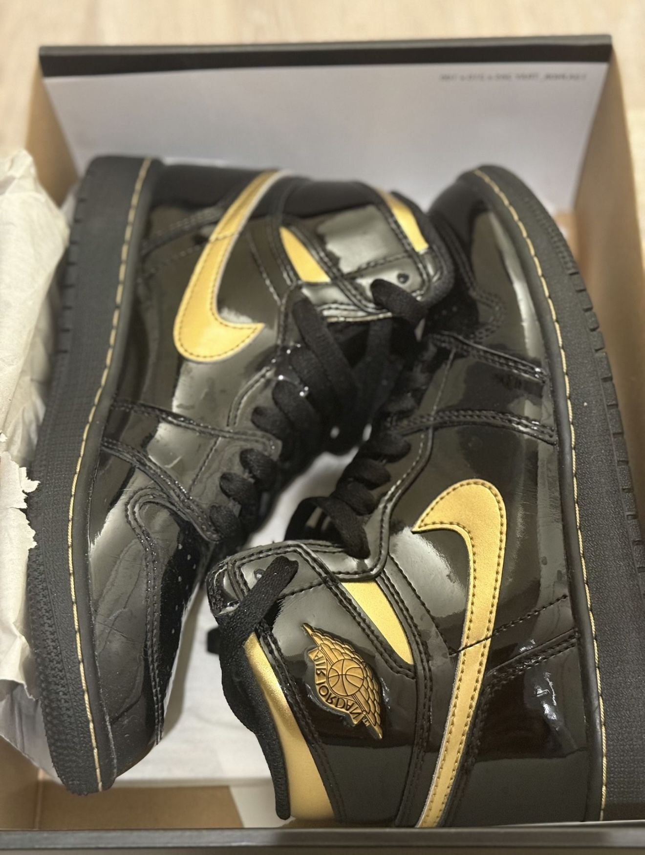 Air Jordan 1 Retro Metallic Gold