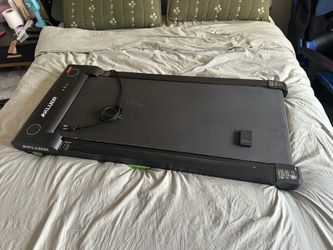 AKLUER 2.5HP Walking Pad Treadmill – Compact Under-Desk, Quiet, 330lb Capacity w/ Remote (Excellent Condition)