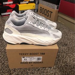 Yeezy 700 V2 “Static”- Size 11