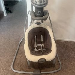 Graco DuetSoothe® Swing and Rocker