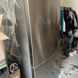 LG 26 cu. ft. Bottom Freezer Refrigerator 