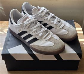 Adidas Samba Indoor Soccer Shoes, White with Black Stripes, Size Men's 8 / Women's 9-9.5, Excellent Used Condition, Original Box Included
