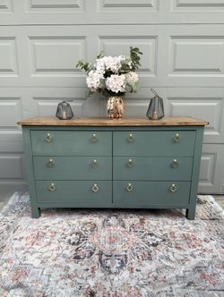 6 Drawer Wood Dresser 