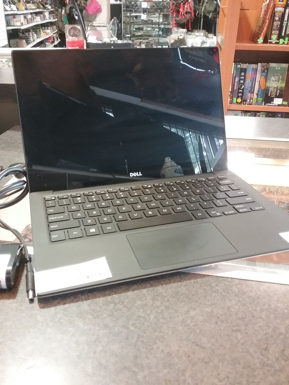 DELL XPS 15 9550 Laptop