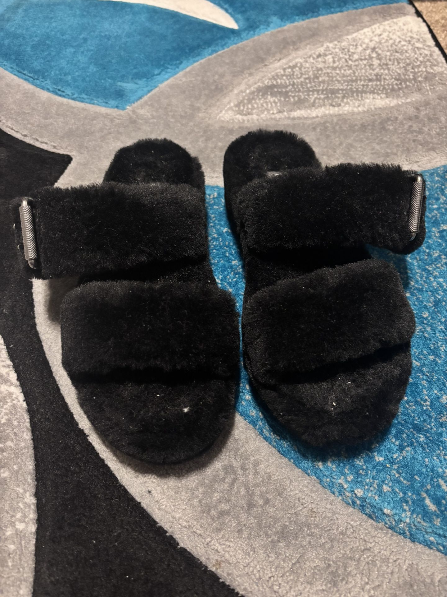 Black Uggs MEETUPS AT ALIANTE‼️‼️