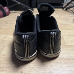 Black Low Top Adidas Size 9.5