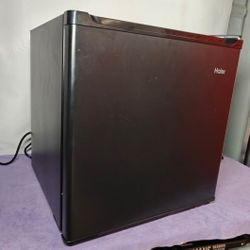 Mini Fridge Rarely Used 