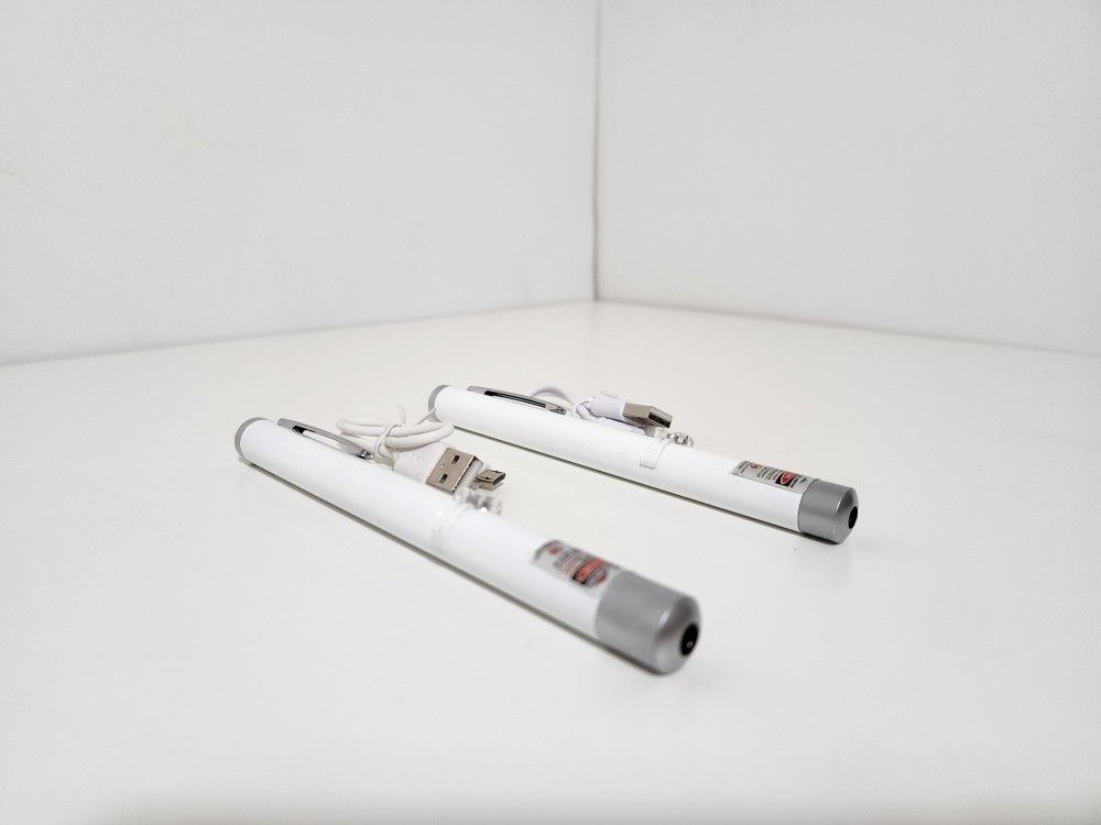 2pcs 650nm 5mw Green & Red L. Beam Single-point L. Pointer Pen with USB Cable White