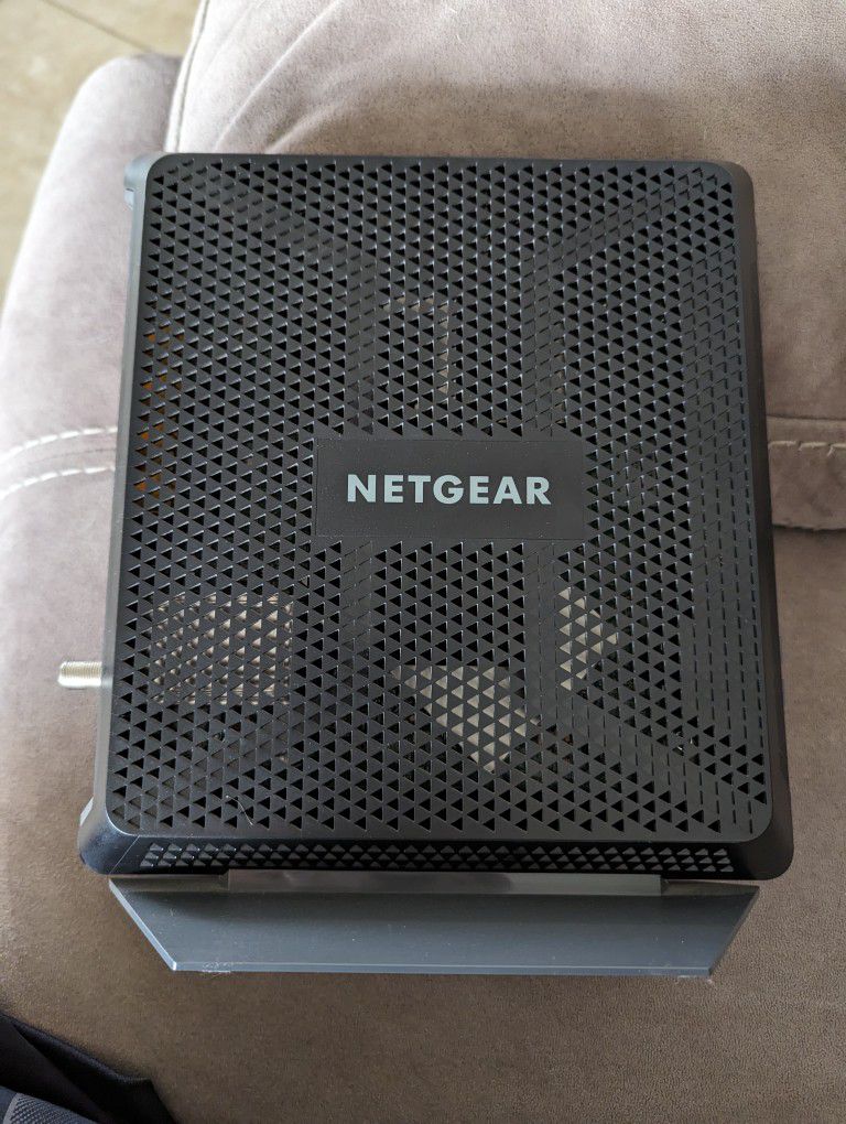 Netgear Router Modem C7000v2