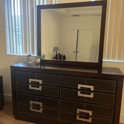 Dresser and Nightstands 