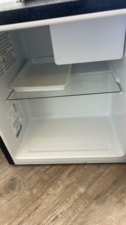 Mini fridge