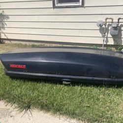 Yakima Skybox 16 Carbonite Cargo Box - Excellent Condition