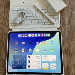 iPad Pro 12.9” (M2 chip / 2022 model) 6th Generation 128GB with  keyboard case and stylus pen 