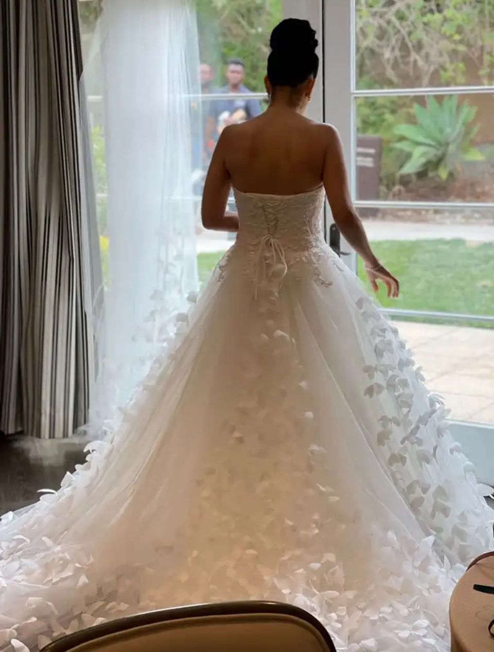 Stunning Wedding-Dress 