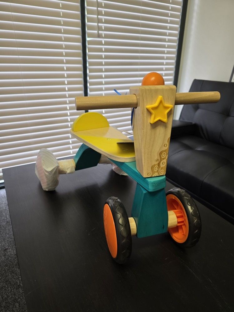 https://offerup.com/redirect/?o=Qi5Ub3lz Wooden Toddler Bike