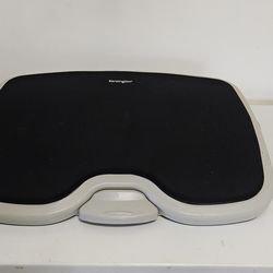 Under desk foot rest