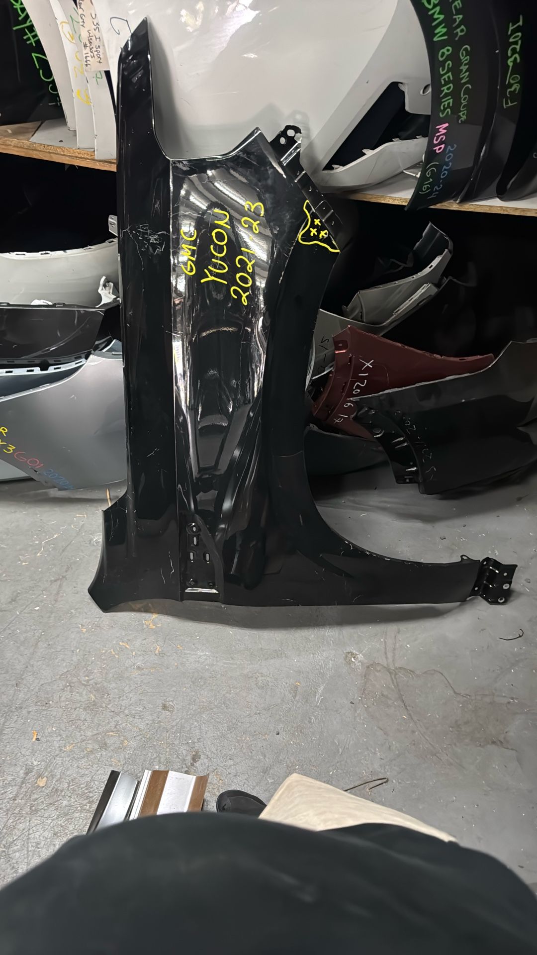 Gmc Yucon 21-23 Fender Rh. Oem