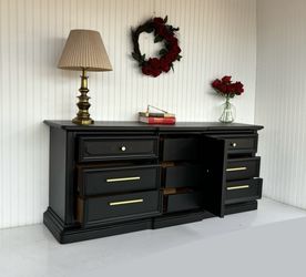 Dresser - Dresser Set - Bedroom Set - Entertainment Center - Sideboard - Buffet - TV Console