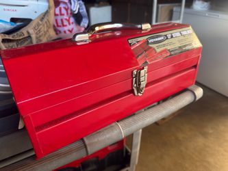 Voyager 17" Red Steel Toolbox