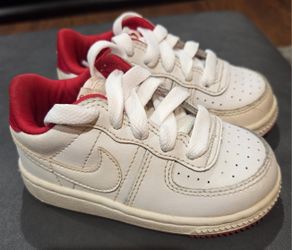 NIKE Air Force 1 toddler size 6c