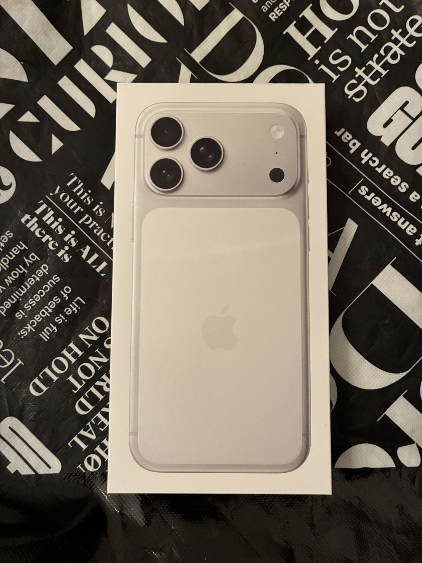 Apple iPhone 17 Pro Max 2TB Silver Unlocked With Receipt I Can Deliver 