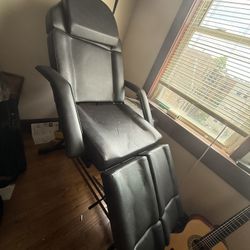 TATTOO/massage Table 