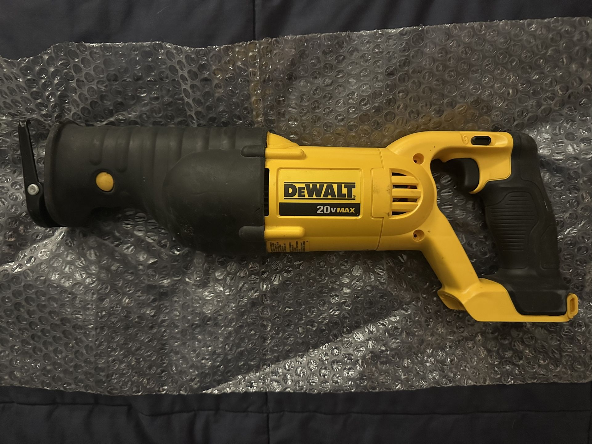 Dewalt 20V Reciprocating Saw (DCS380)