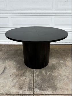 Black round kitchen table