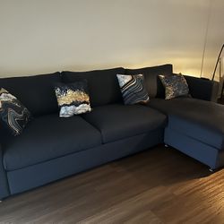 Sofa bed Like New (include Queen Bed)