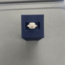 Lady’s Cluster Ring