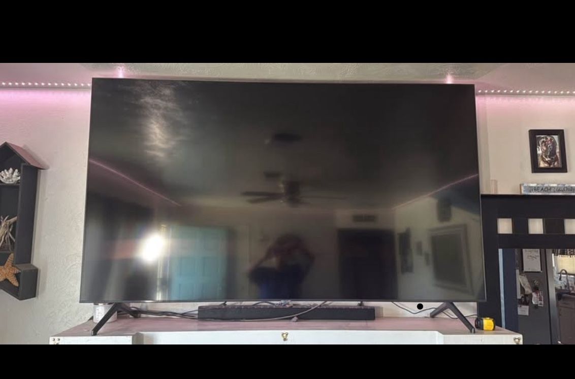 82" Samsung 4k TV (not Working)