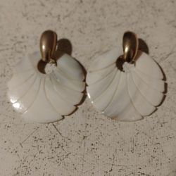 Fan White Earrings
