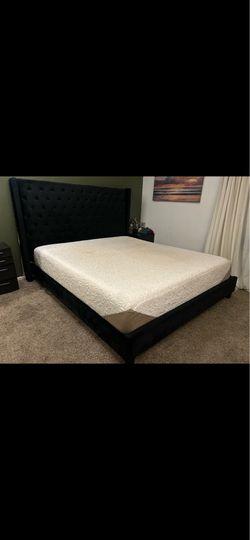 King Bed Frame/ Black $160