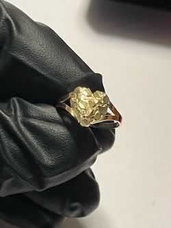 Women’s nugget heart ring