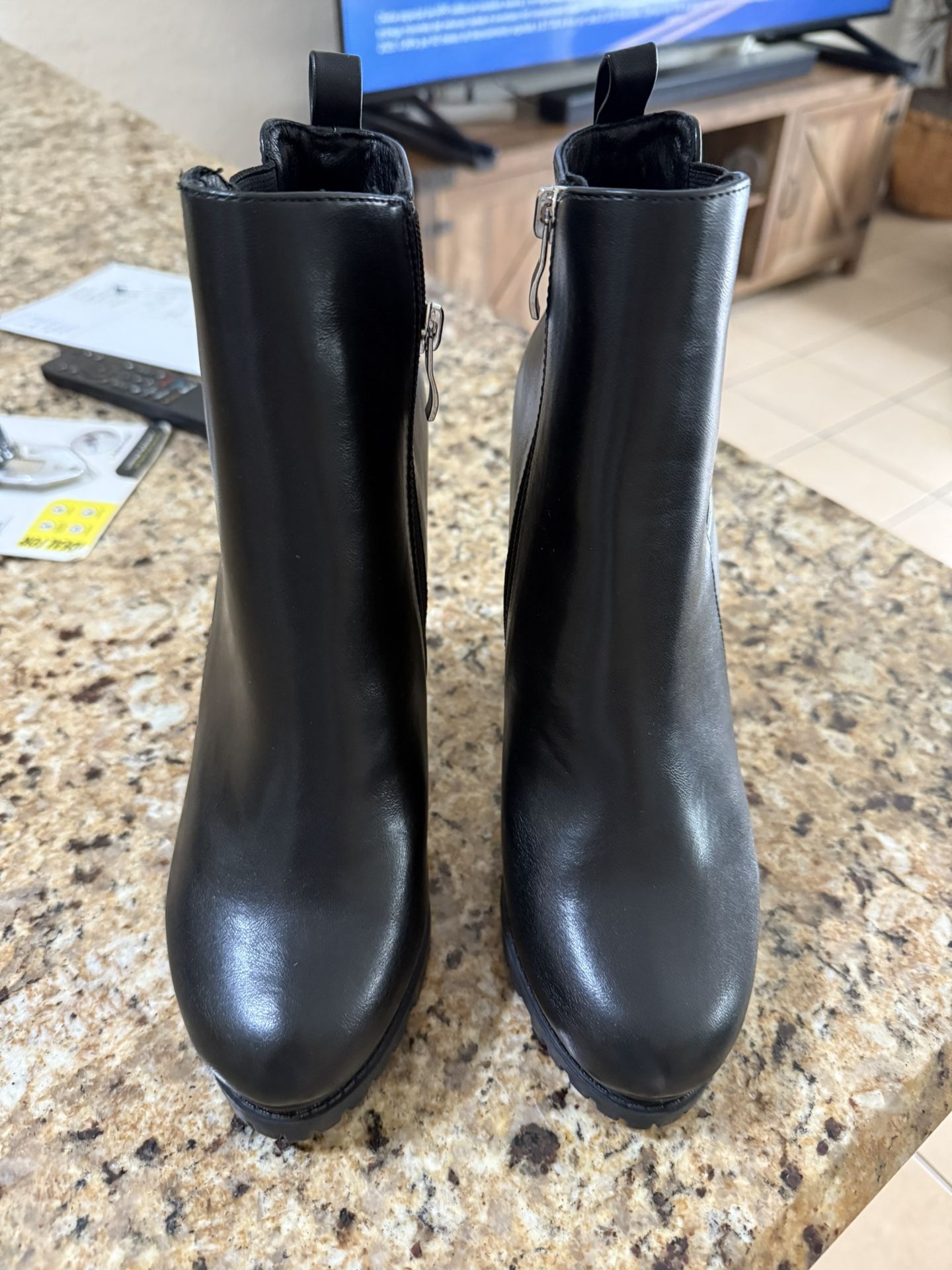 Botas/new/size 9