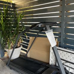 Treadmill 