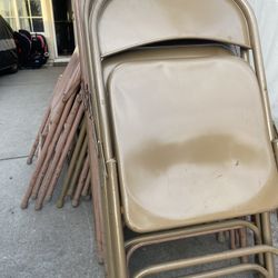 18 Chairs 