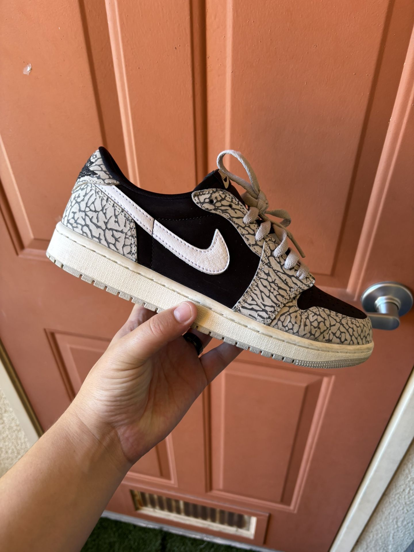 Jordan Retro 1 Low Black Cement
