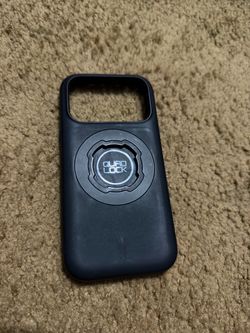 quad lock iphone 17 pro case