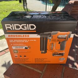 New In Box! Ridgid 18v Brad Nailer Brushless