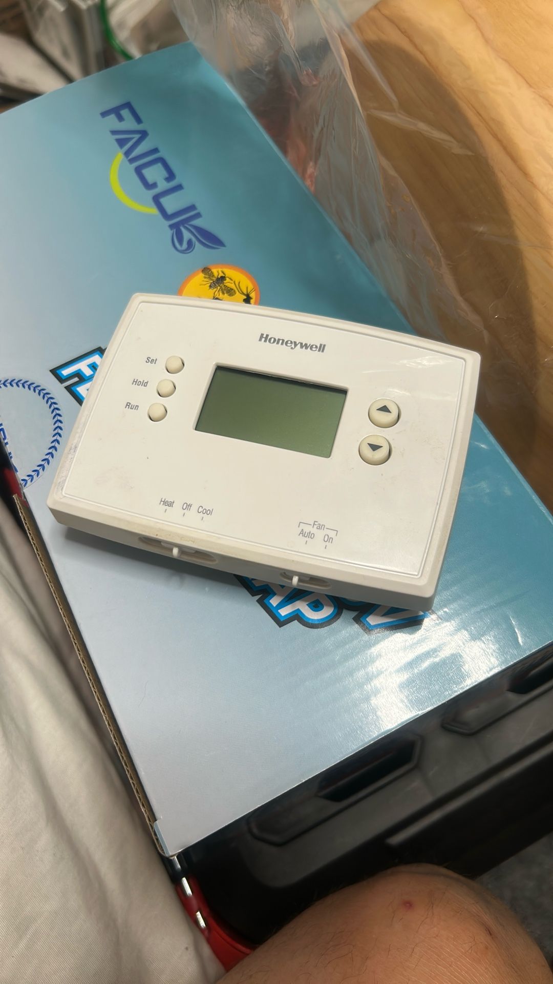 Honeywell Home Heating & Cooling Thermostat