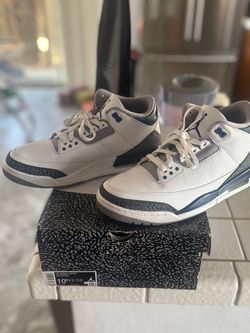 Air Jordan 3 Retro Midnight Navy Size 10.5