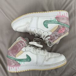 Nice Nike Jordan 1 Mid Paint Drip Size 6.5Y 