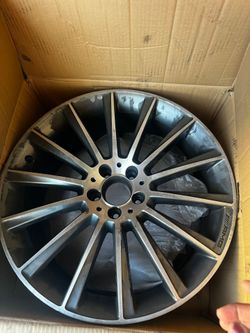 3 custom rims in boxs