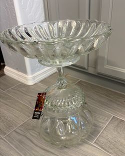 Hand Crafted Glass Bird Bath NWT