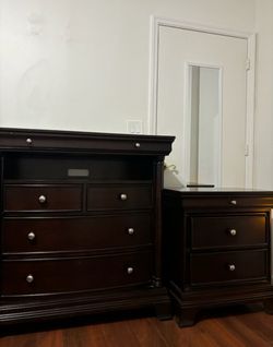 Chest & night stand